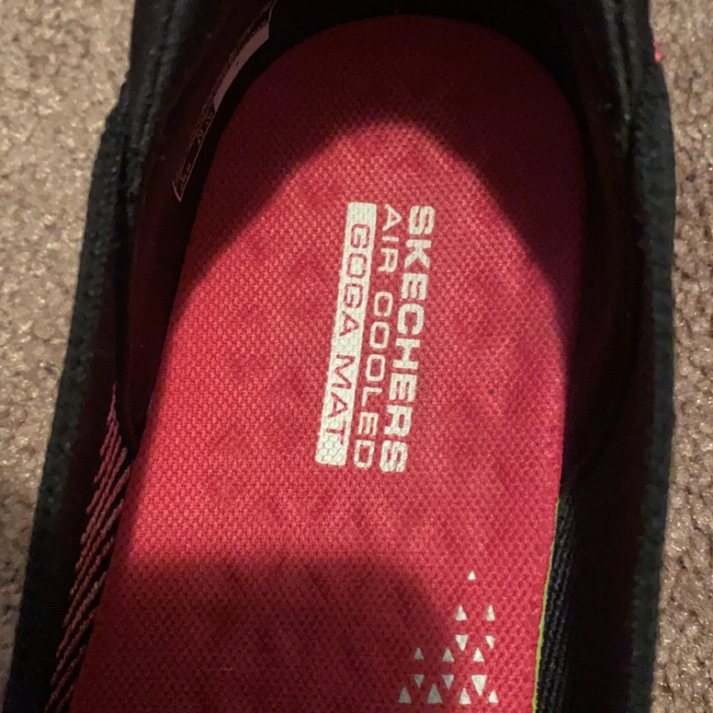 sketcher go walks